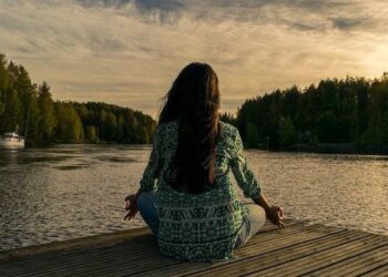 How to Practice Visualization Meditation: 3 Best Scripts