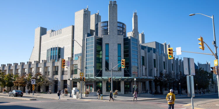 Queen’s settles court case with Ph.D student alleging misappropriation of neuroscience research