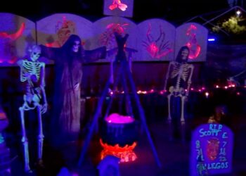 Clovis man uses Halloween decorations to bring attention to mental health