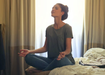 Psychology study sheds light on a meditation training that may help people overcome automatic habits
