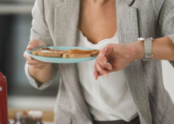 2 Breakfast Habits That Are Slowing Your Metabolism Over Time, According To A Registered Dietitian