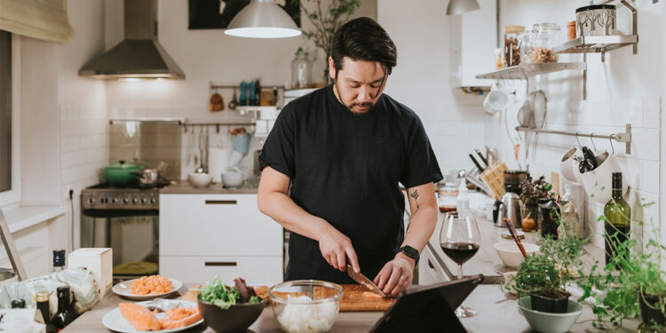 Bipolar Disorder Diet: Foods to Eat and Avoid