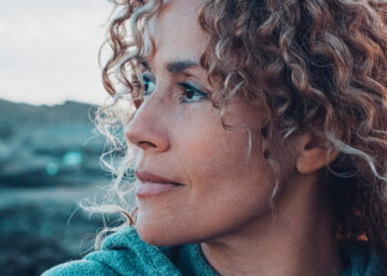 Heightened levels of nonjudgmental regard towards others predicts lower prejudice, study finds