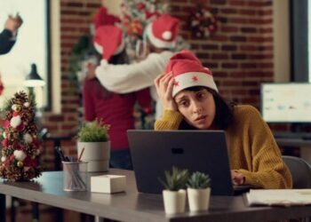 Coping with mental health struggles during the holiday season