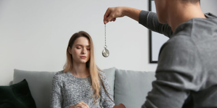 Greater self-consciousness linked to decreased hypnotizability, study finds