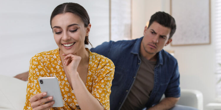 Study finds a bidirectional link between social media jealousy and the perpetration of violence in romantic relationships