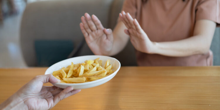 A surprisingly simple technique may help reduce cravings for high calorie foods