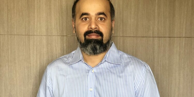 6 Digital Business Card Use Cases to Enhance Patient Experience