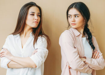 5 Ways Satan Uses Comparison to Break Apart Female Friendships