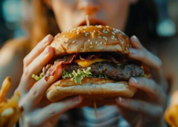 Junk Food Fuels Anxiety – Neuroscience News