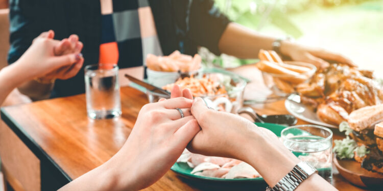 5 Unexpected Ways to Show Your Spouse Appreciation This Thanksgiving