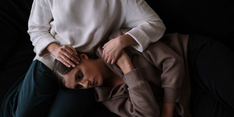 What Is Codependency? 20 Signs & Symptoms