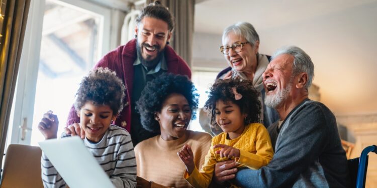 7 Prayers for Vibrant Family Relationships