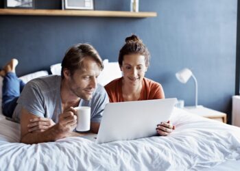 5 Things Men Can Do to Strengthen Their Relationship