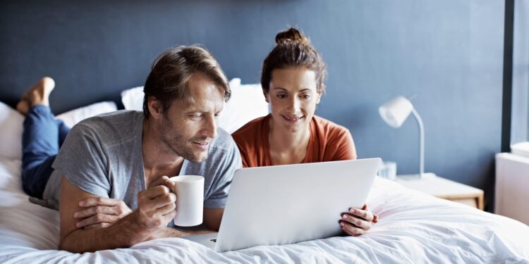 5 Things Men Can Do to Strengthen Their Relationship